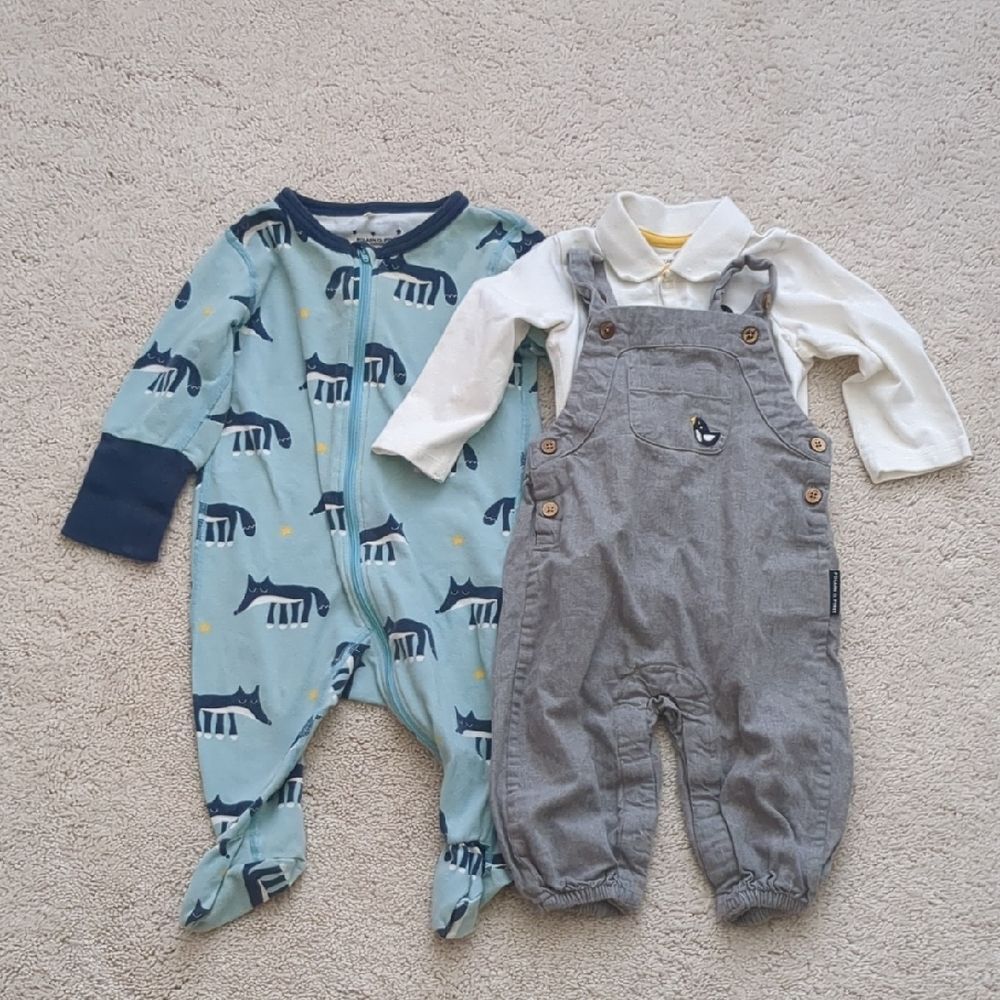 Polarn O. Pyret Outfit Bundle Size 2-6 Months